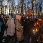 Menschen in der Dämmerung